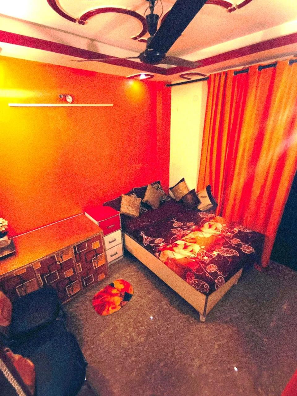 Hotel The Deep Residency New Delhi